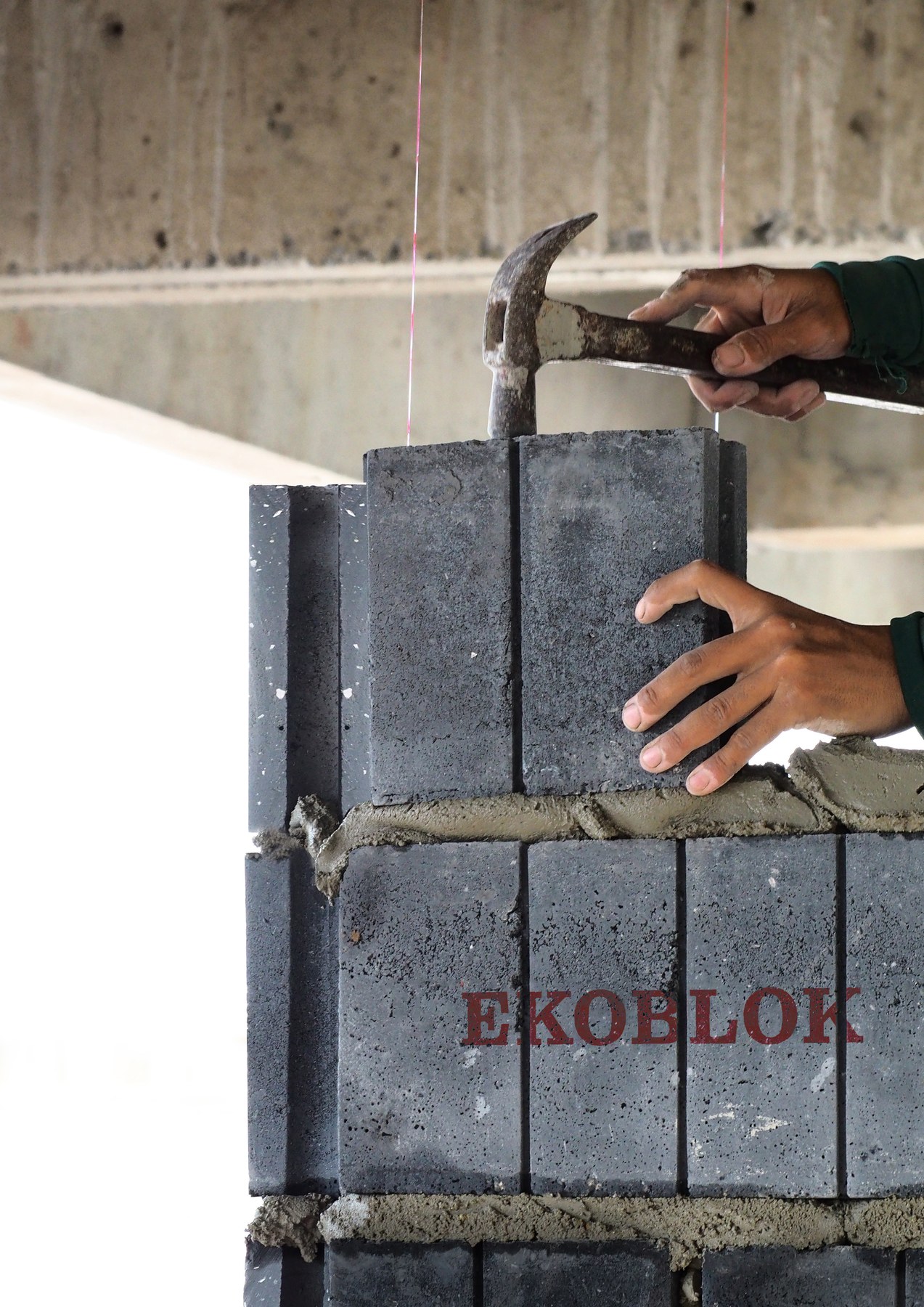 การก่อผนังด้วย EKOBLOK